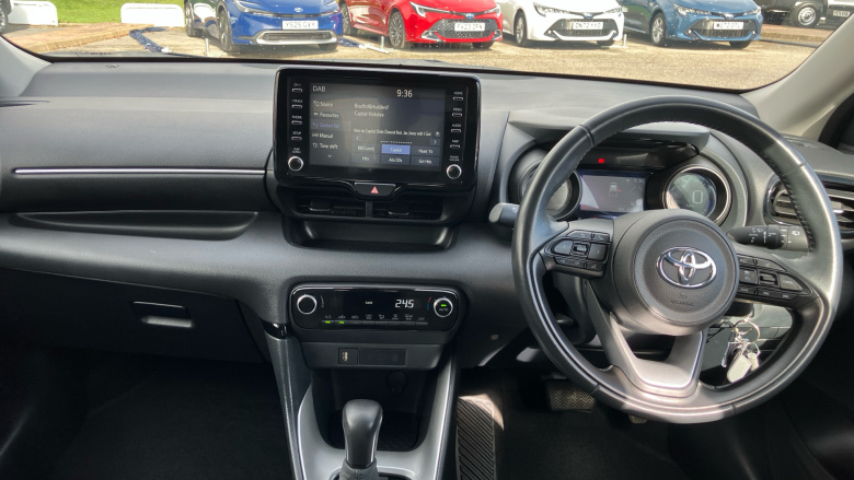 Toyota Yaris 1.5 Hybrid Design 5dr CVT Hybrid Hatchback